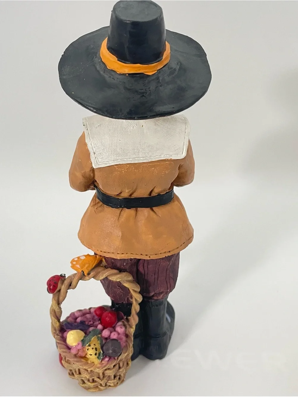 Vintage Pilgrim Boy & Girl Harvest Thanksgiving Resin Figurines Pumpkin Corn